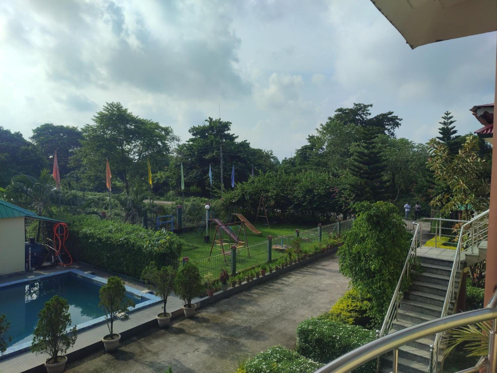 Maa Greenary View - A Holiday Resort Alipur Duar Zewnętrze zdjęcie