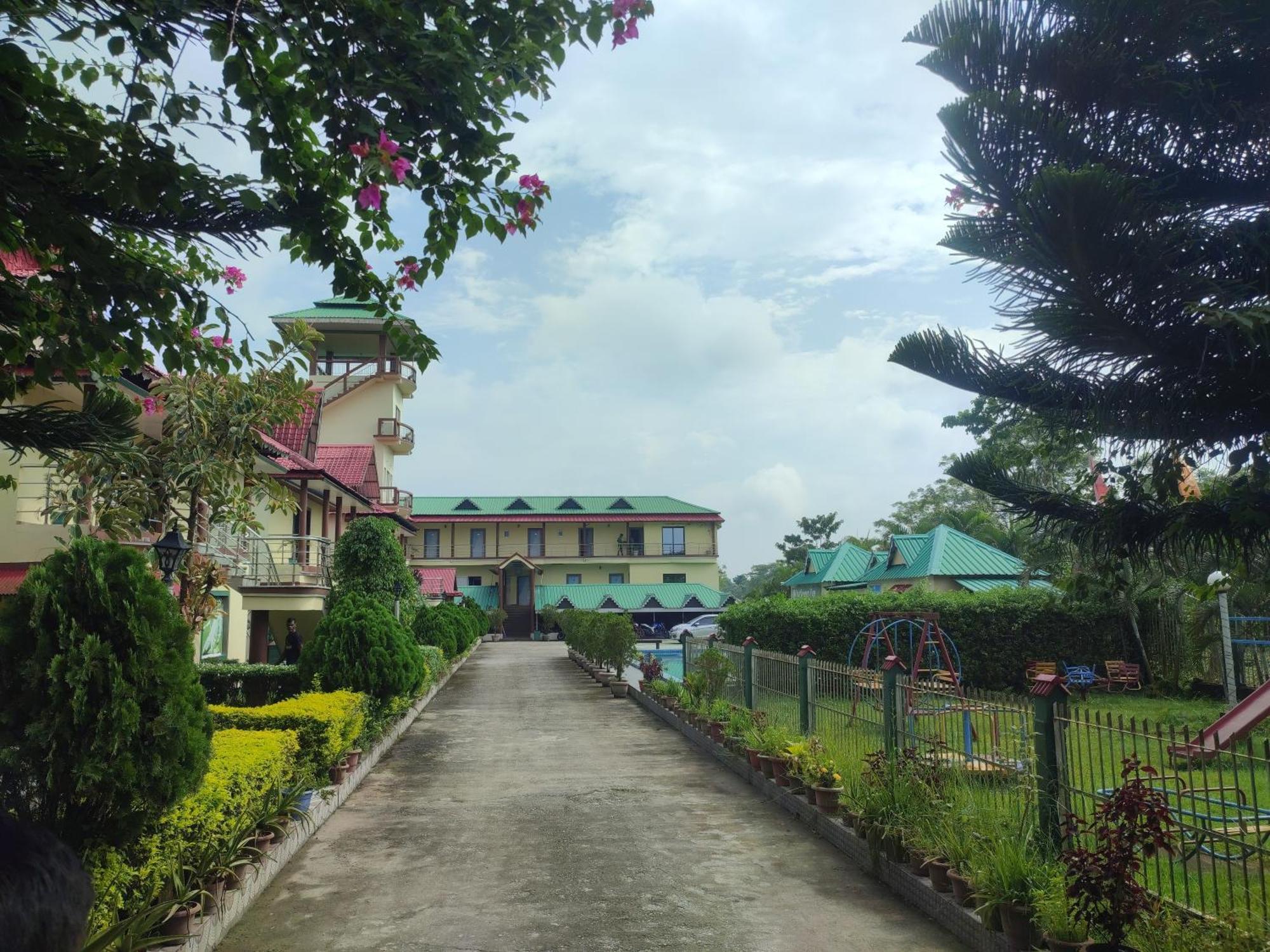 Maa Greenary View - A Holiday Resort Alipur Duar Zewnętrze zdjęcie